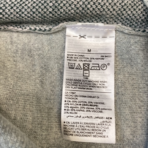 New Old Navy Color-Blocked Chevron Turtleneck Heather Light Gray Sweater ! - Picture 11 of 11